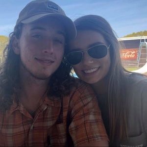 Meet your Posher, Katelyn